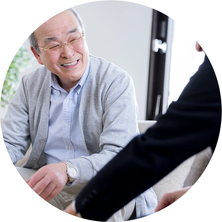 札幌松井こころ相談室 相談する老人男性